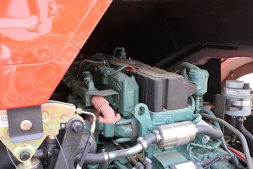 һ����� J6L�п� ������2.0 220���� 4X2 6.75�ײ�դʽ�ػ���(����)(CA5180CCYP62K1L4E6)ͼƬ