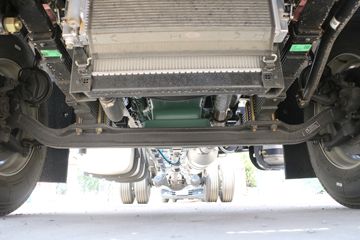 һ����� J6L�п� ������2.0 220���� 4X2 6.75�ײ�դʽ�ػ���(����)(CA5180CCYP62K1L4E6)ͼƬ