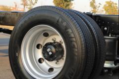 江淮 德沃斯T9 220马力 4X2 6.8米排半畜禽载货车(国六)(HFC5181CCQB80K1E2S) 江淮 德沃斯T9 220马力 4X2 6.8米排半畜禽载货车(国六)(HFC5181CCQB80K1E2S)