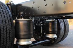 江淮 德沃斯T9 220马力 4X2 6.8米排半畜禽载货车(国六)(HFC5181CCQB80K1E2S) 江淮 德沃斯T9 220马力 4X2 6.8米排半畜禽载货车(国六)(HFC5181CCQB80K1E2S)