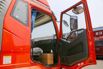 һ����� J6L�п� ������ ��ͨ 260���� 4X2 6.75�ײ�դʽ�ػ���(����)(CA5180CCYP62K1L4A2E6)ͼƬ