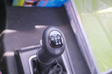 һ����� J6L�п� ������ ��ͨ 260���� 4X2 6.75�ײ�դʽ�ػ���(����)(CA5180CCYP62K1L4A2E6)ͼƬ