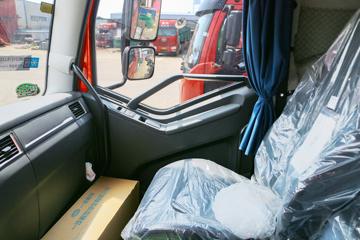 һ����� J6L�п� ������ ��ͨ 260���� 4X2 6.75�ײ�դʽ�ػ���(����)(CA5180CCYP62K1L4A2E6)ͼƬ