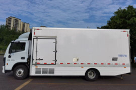 东风凯普特底盘&nbsp;电动冷藏车外观图片