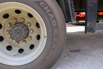 һ����� J6L 240���� 4X2 6����س�(�߶�)ͼƬ