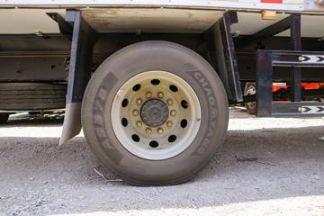 һ����� J6L 240���� 4X2 6����س�(�߶�)ͼƬ