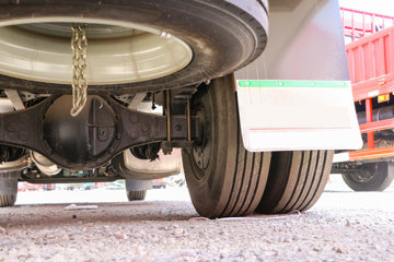 һ����� J6L 240���� 4X2 6����س�(�߶�)ͼƬ