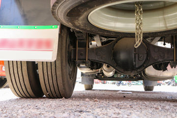 һ����� J6L 240���� 4X2 6����س�(�߶�)ͼƬ