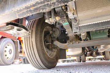 һ����� J6L 240���� 4X2 6����س�(�߶�)ͼƬ