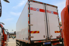 一汽解放 J6L 240马力 4X2 6米冷藏车(高顶)(CA5180XLCP62K1L4E5)
