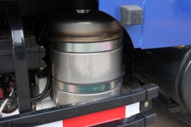 风顺&nbsp;自卸车底盘                                                图片