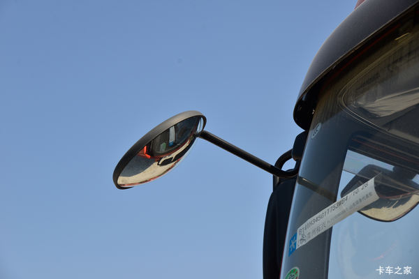 解放J6P牵引车南京市火热促销中 让利高达1万 解放J6P牵引车南京市火热促销中 让利高达1万