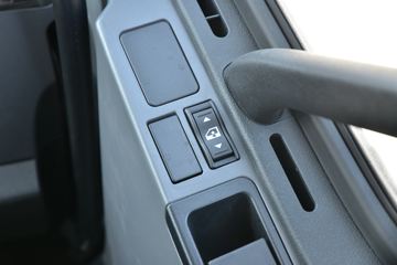 һ����� ��J6P�ؿ� �캽��2.0 560���� 6X4ǣ����(����)(CA4250P66K25T1E6)ͼƬ