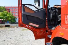 一汽解放 新J6P重卡 领航版2.0 560马力 6X4牵引车(国六)(CA4250P66K25T1E6)