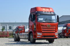 一汽解放 J6L中卡 尊享版 绿通款 260马力 4X2 6.75米仓栅式载货车(国六)(CA5170CCYP62K1L4A2E6)