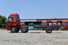 一汽解放 J6L 质惠版 260马力 6X2 7.7米仓栅式载货车(CA5250CCYP62K1L5T3E6)