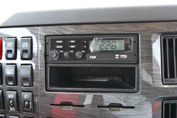 һ����� J6L �ʻݰ� 260���� 6X2 7.7�ײ�դʽ�ػ���(CA5250CCYP62K1L5T3E6)ͼƬ