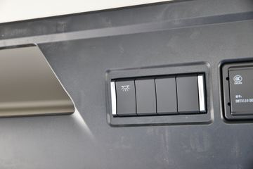 �ൺ��� JK6�п� 260���� 4X2 6.75�ײ�դʽ�ػ���(����)(�߶�)(CA5180CCYP28K1L4E6)ͼƬ