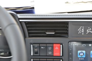 �ൺ��� JK6�п� 260���� 4X2 6.75�ײ�դʽ�ػ���(����)(�߶�)(CA5180CCYP28K1L4E6)ͼƬ