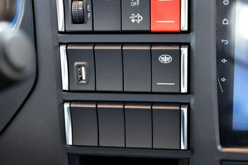 �ൺ��� JK6�п� 260���� 4X2 6.75�ײ�դʽ�ػ���(����)(�߶�)(CA5180CCYP28K1L4E6)ͼƬ