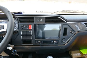 �ൺ��� JK6�п� 260���� 4X2 6.75�ײ�դʽ�ػ���(����)(�߶�)(CA5180CCYP28K1L4E6)ͼƬ