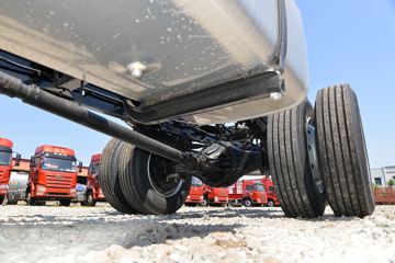 �ൺ��� JK6�п� 260���� 4X2 6.75�ײ�դʽ�ػ���(����)(�߶�)(CA5180CCYP28K1L4E6)ͼƬ