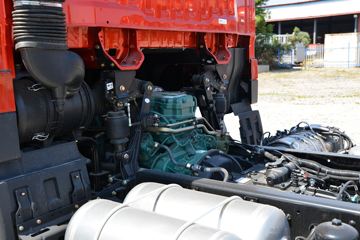 �ൺ��� JK6�п� 260���� 4X2 6.75�ײ�դʽ�ػ���(����)(�߶�)(CA5180CCYP28K1L4E6)ͼƬ