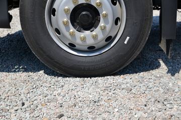 �ൺ��� JK6�п� 260���� 4X2 6.75�ײ�դʽ�ػ���(����)(�߶�)(CA5180CCYP28K1L4E6)ͼƬ