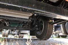 青岛解放 JK6中卡 260马力 4X2 6.75米仓栅式载货车(国六)(高顶)(CA5180CCYP28K1L4E6)