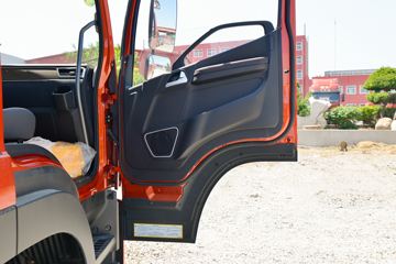 �ൺ��� JK6�п� 260���� 4X2 6.75�ײ�դʽ�ػ���(����)(�ж�)(CA5180CCYP28K1L4E6)ͼƬ