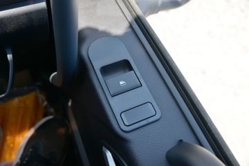 �ൺ��� JK6�п� 260���� 4X2 6.75�ײ�դʽ�ػ���(����)(�ж�)(CA5180CCYP28K1L4E6)ͼƬ