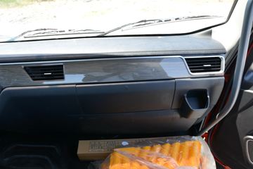 �ൺ��� JK6�п� 260���� 4X2 6.75�ײ�դʽ�ػ���(����)(�ж�)(CA5180CCYP28K1L4E6)ͼƬ