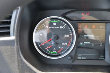 �ൺ��� JK6�п� 260���� 4X2 6.75�ײ�դʽ�ػ���(����)(�ж�)(CA5180CCYP28K1L4E6)ͼƬ