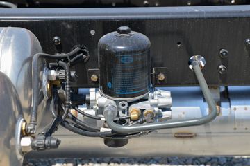 �ൺ��� JK6�п� 260���� 4X2 6.75�ײ�դʽ�ػ���(����)(�ж�)(CA5180CCYP28K1L4E6)ͼƬ