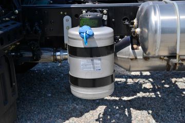 �ൺ��� JK6�п� 260���� 4X2 6.75�ײ�դʽ�ػ���(����)(�ж�)(CA5180CCYP28K1L4E6)ͼƬ