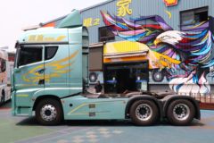 青岛解放 鹰途 商务舱 620马力 6X4 AMT自动挡牵引车(国六)(CA4257P35K18T1E6A80)