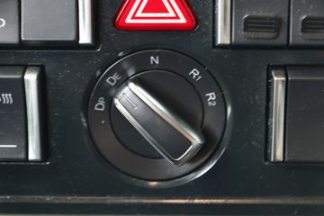 �ൺ��� ӥ; ����� 620���� 6X4 AMT�Զ���ǣ����(����)(CA4257P35K18T1E6A80)ͼƬ