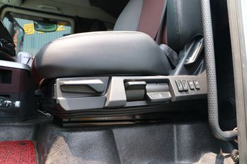 �ൺ��� ӥ; ����� 620���� 6X4 AMT�Զ���ǣ����(����)(CA4257P35K18T1E6A80)ͼƬ