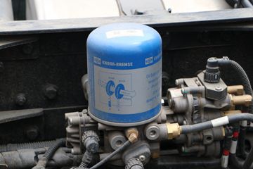 �ൺ��� ӥ; ����� 620���� 6X4 AMT�Զ���ǣ����(����)(CA4257P35K18T1E6A80)ͼƬ