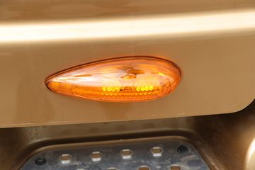 ���� ����˹T9 220���� 4X2 6.8���Ű������ػ���(����)ͼƬ