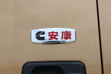 ���� ����˹T9 220���� 4X2 6.8���Ű������ػ���(����)ͼƬ