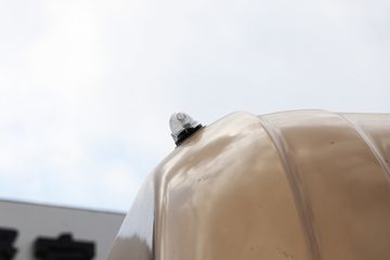 ���� ����˹T9 220���� 4X2 6.8���Ű������ػ���(����)ͼƬ