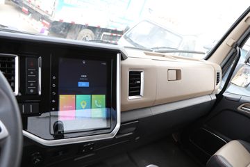 ���� ����˹T9 220���� 4X2 6.8���Ű������ػ���(����)ͼƬ