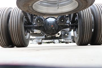 ���� ����˹T9 220���� 4X2 6.8���Ű������ػ���(����)ͼƬ