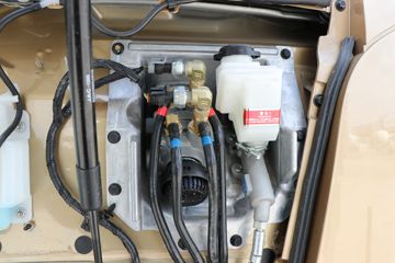 ���� ����˹T9 220���� 4X2 6.8���Ű������ػ���(����)ͼƬ