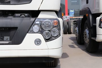 �й����� HOWO TX 250���� 4X2 9.6����ʽ�ػ���(����)(ZZ5187XXYN711GF1L)ͼƬ
