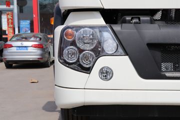 �й����� HOWO TX 250���� 4X2 9.6����ʽ�ػ���(����)(ZZ5187XXYN711GF1L)ͼƬ