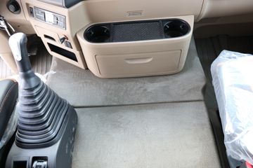 �й����� HOWO TX 250���� 4X2 9.6����ʽ�ػ���(����)(ZZ5187XXYN711GF1L)ͼƬ