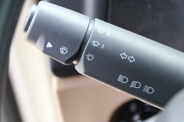 �й����� HOWO TX 250���� 4X2 9.6����ʽ�ػ���(����)(ZZ5187XXYN711GF1L)ͼƬ