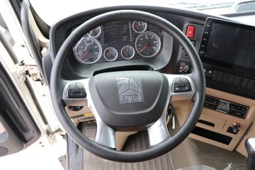 �й����� HOWO TX 250���� 4X2 9.6����ʽ�ػ���(����)(ZZ5187XXYN711GF1L)ͼƬ